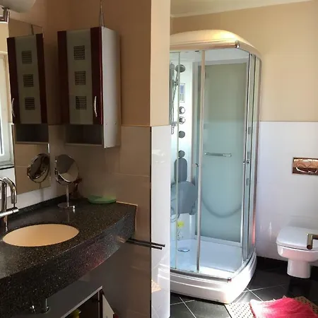 Leon Apartment